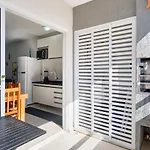 2 QUARTOS com Varanda Gourmet a 300m Praia Pereque Acu em Condomimio com PORTARIA 24h, ESTACIONAMENTO e Piscinas - Wi-Fi 300mbps