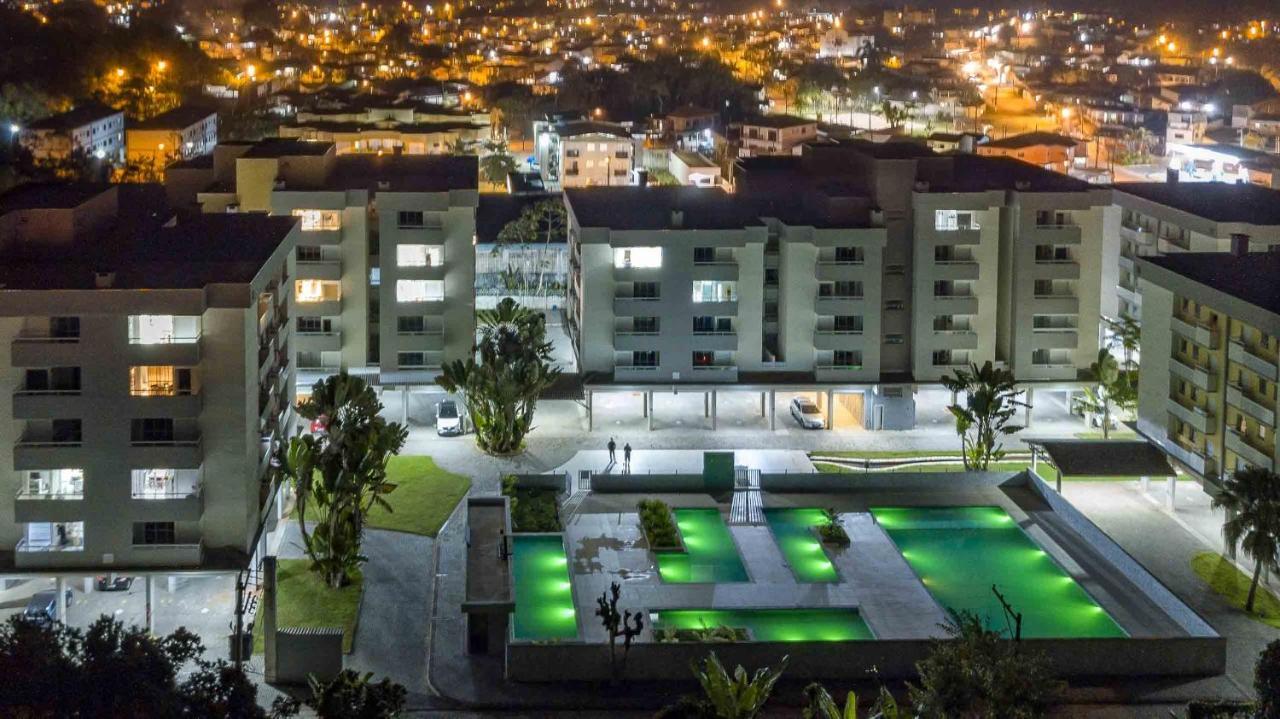 300m Da Praia, Varanda G, P/8 Wi-fi 300mg *