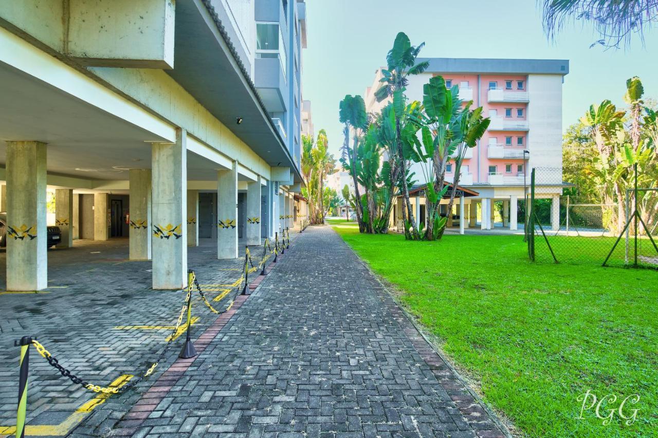 300m Da Praia, Varanda G, P/8 Wi-fi 300mg *