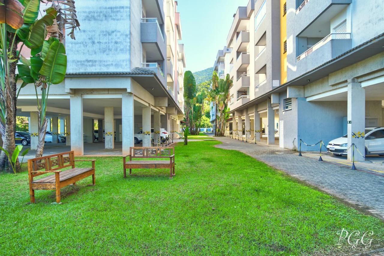 Casa de férias 300m Da Praia, Varanda G, P/8 Wi-fi 300mg Ubatuba